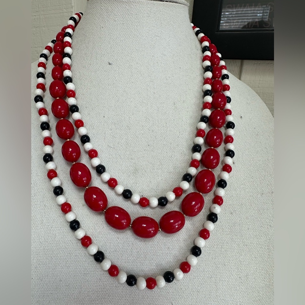 Vintage Red white blue patriotic style bead necklaces